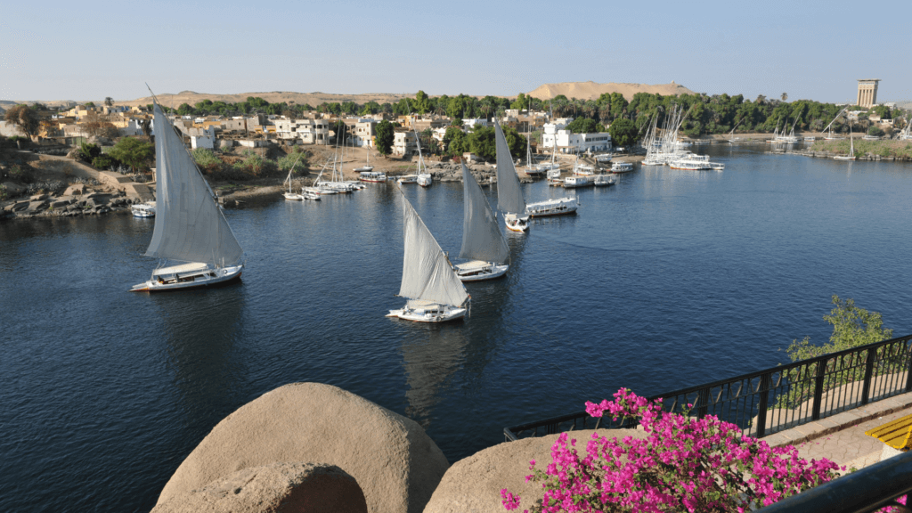 Passeio de felucca no rio Nilo