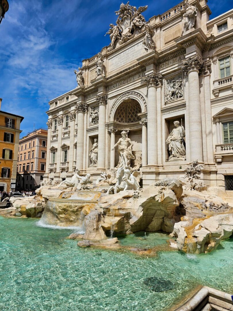 Fontana di Trevi, uma das principais atrações sobre o que ver em Roma